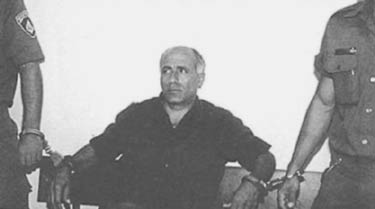 vanunu handcuffed