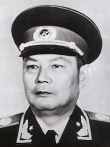 Retrato Ye JianyPor 《解放军画报》记者 刘峰 - http://www.usqiaobao.com/images/2009-09/25/xin_2209062514323901426120.jpg, Domínio público, https://commons.wikimedia.org/w/index.php?curid=145928701ing -